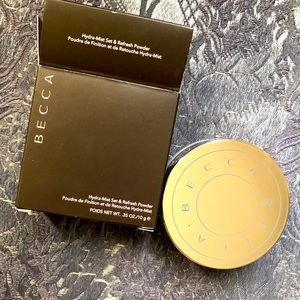 Becca Hydra- Mist Set and refresh powder